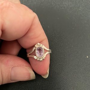 Sterling silver amethyst  ring SZ 6 Stamped 925.  Absolutely gorgeous